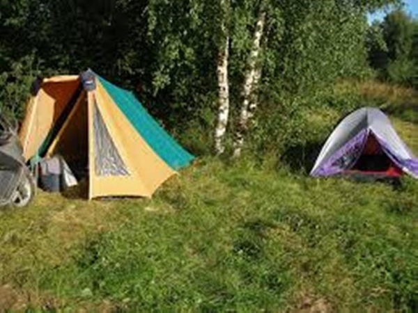 Отдых на природе с палатками
