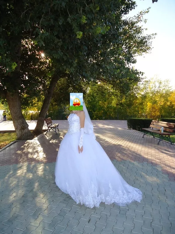 Продам шикарное свадебное платье 3