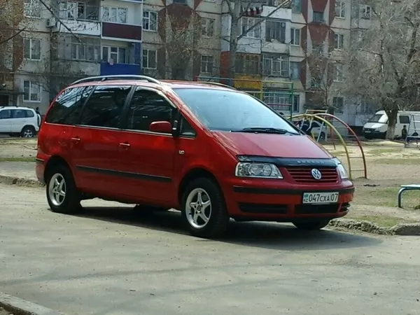 Продам машину Volkswagen Sharan 2002 года 4